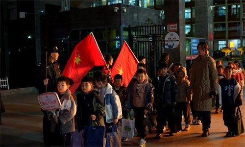 淮阳区总工会主席丁永华到阳光学校调研指导校园安全及周边环境整治工作