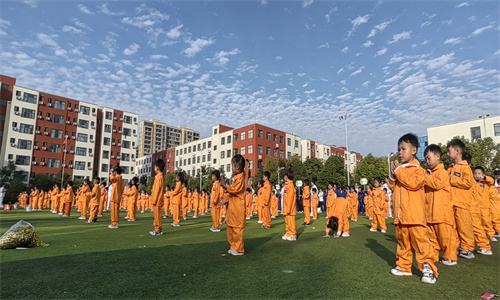阳光学校 幼儿园航天亲子运动会