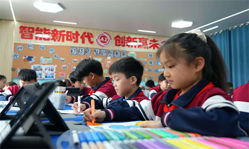 阳光学校小学 AI 部 “科技为童真想象添彩” 活动圆满落幕