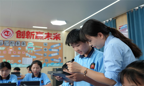 阳光AI智慧课堂大显身手，助力学生成绩显著飞跃