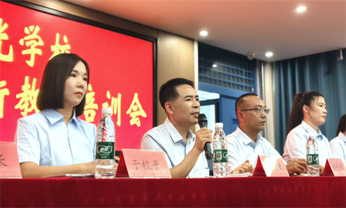 阳光教育启新程---淮阳区阳光学校2025-2026学年新教师培训圆满收官