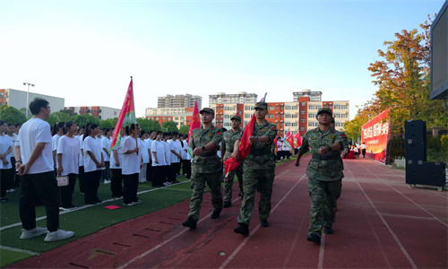 翰林高中：国防教育润心，军训开营砺志，新生开启成长新篇